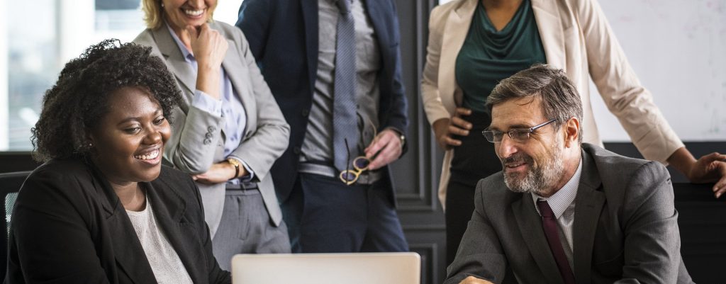 JOBS analyzing people 3441040 1920 750 1024x401