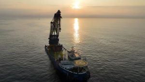 5000-Ton self-propelled full-rotation crane vessel was successfully delivered c8c8235b8115bac36af40389c4d56af 300x169